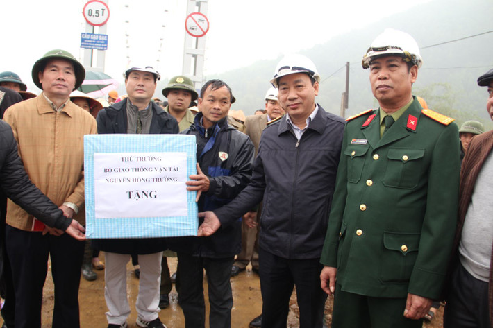 Việc ông Nguyễn Hồng Trường đồng ý cho Tổng Công ty Hàng không Việt Nam thực hiện một số hoạt động không đúng với quy định của Luật Doanh nghiệp năm 2013 và các quy định của Chính phủ; thiếu kiểm tra, để các doanh nghiệp được phân công phụ trách vi phạm, khuyết điểm gây thất thoát tài sản của nhà nước.