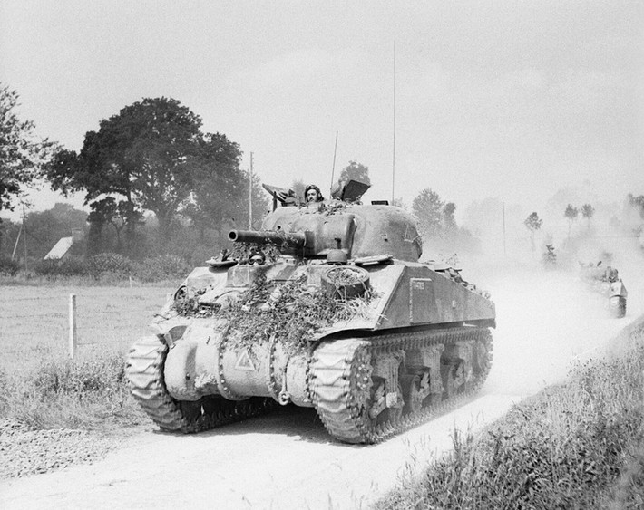 Mặc dù hỏa lực của xe tăng M4 Sherman không mạnh như xe tăng Panther của Đức quốc xã nhưng phương tiện này của Mỹ có ưu điểm vượt trội là rất dễ sửa chữa.