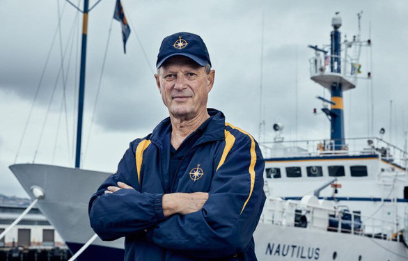 Robert Ballard nổi tiếng thế giới là người tìm ra con tàu Titanic huyền thoại. Vào tháng 7 vừa qua, ông gây xôn xao dư luận khi thông báo thực hiện cuộc tìm kiếm máy bay chở Amelia Earhart và hoa tiêu Fred Noonan bị mất tích.