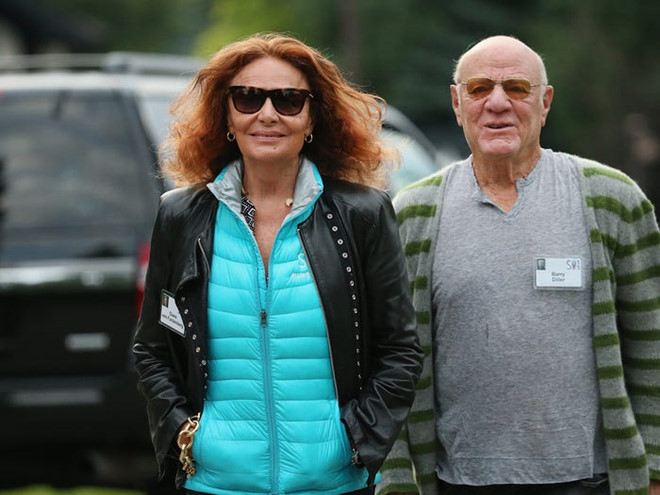 Barry Diller và Diane von Furstenberg: Tỷ phú Diller là nhà sáng lập kiêm chủ tịch công ty truyền thông và internet IAC. Ông cũng giữ vai trò chủ tịch tập đoàn du lịch Expedia. Bà Furstenberg là một nhà thiết kế danh tiếng, sở hữu công ty thời trang mang tên mình. Mặc dù 2 người đã quen nhau từ đầu những năm 1970, nhưng phải đến năm 2001 thì họ mới kết hôn. Ảnh: Getty.
