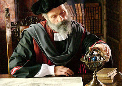 Quả thât, đúng 10 năm sau khi Nostradamus đưa ra lời tiên tri, Vua Henry II băng hà trong một cuộc đấu với Bá tước Montgomery ngay trong ngày cưới của em gái.
