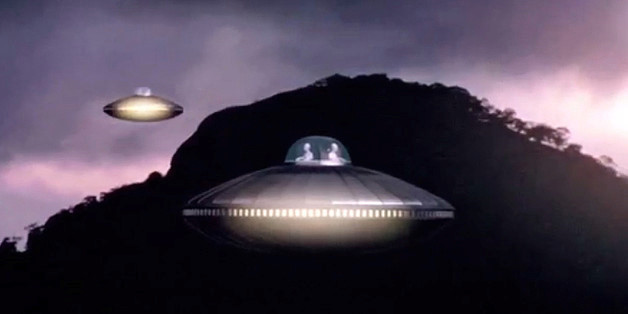 Trong số này, 2 ngôi sao gần Trái đất nhất là Alpha Centauri A và Alpha Centauri B. Chúng cách Trái đất khoảng 4,3 năm ánh sáng.