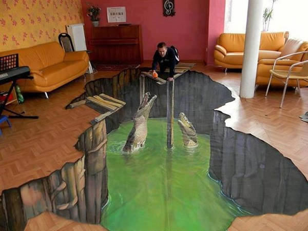 Không ít người phải giật mình với tấm sàn nhà 3D hồ cá sấu này.