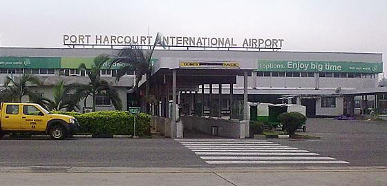 Sân bay tệ nhất thế giới Port Harcourt của Nigeria nhận được nhiều lời than phiền của hành khách về thái độ khó chịu của nhân viên thiếu chỗ ngồi, hỏng điều hòa...