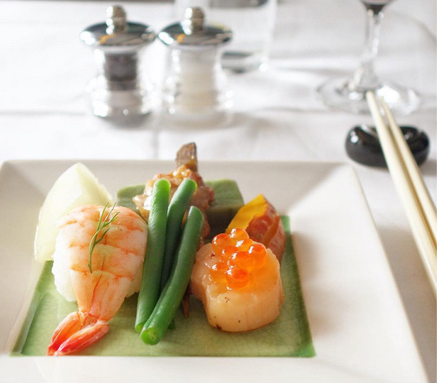 Món sushi với cách trình bày đẹp mắt trên khoang hạng nhất của hãng British Airways.