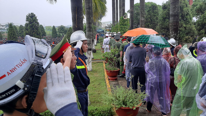 Thủ Tướng Chính phủ cấp Bằng “Tổ quốc ghi công”.