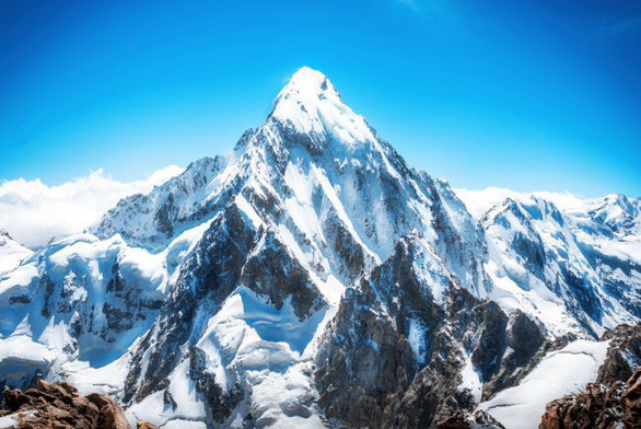 Theo các chuyên gia, xét về độ cao so với mực nước biển, Everest là ngọn núi cao nhất thế giới. Thế nhưng, nếu xét về độ cao tính từ chân núi đến đỉnh núi thì Mauna Kea ở đảo Hawaii nắm giữ kỷ lục là ngọn núi cao nhất thế giới.