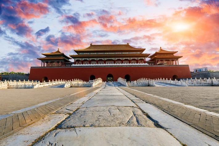 Trong số này, binh sĩ liên quân 8 nước để ý tới 22 chiếc "lu vàng" trong hoàng cung.