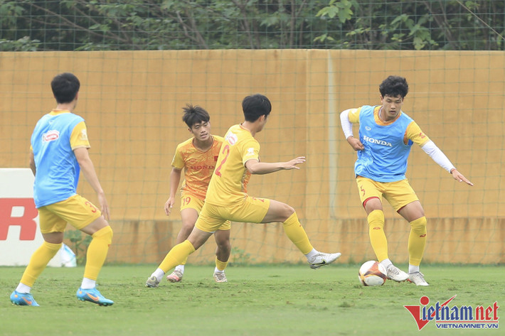 Duy Cương cùng các đồng đội tích cực tập luyện hướng tới Doha Cup 2023.