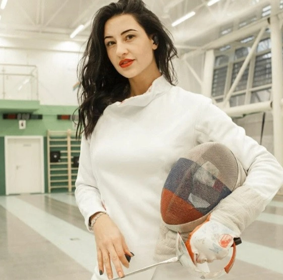 Nữ kiếm thủ Yana Egorian được mệnh danh là "nhà vô địch Olympic quyến rũ nhất".