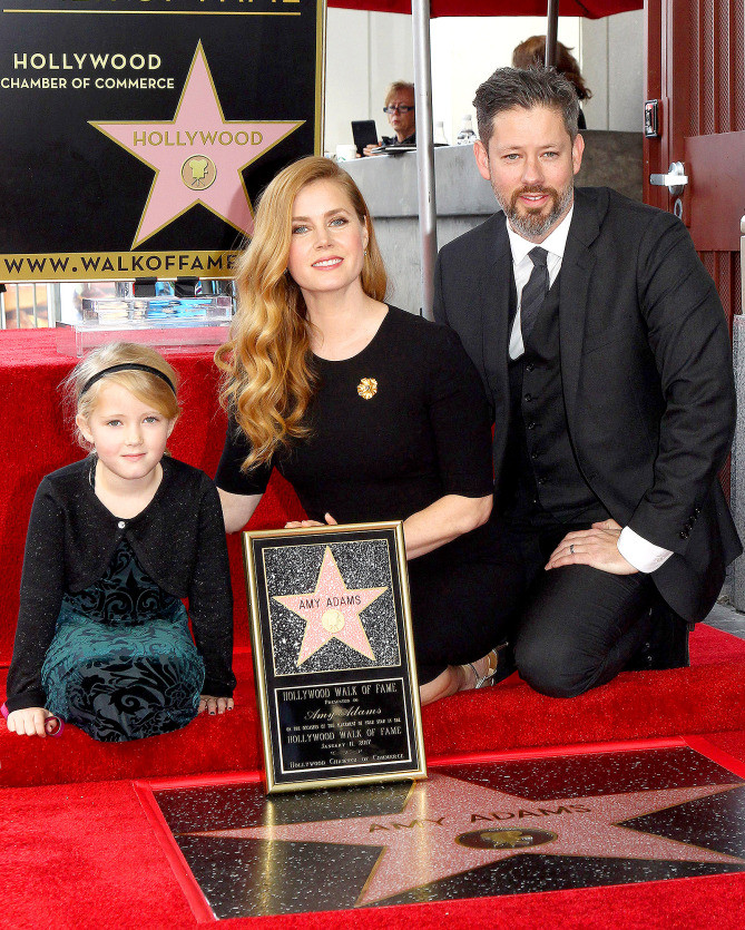Cô bé 6,5 tuổi, Aviana Le Gallo, con gái của diễn viên Amy Adams và Darren Le Gallo trở thành tâm điểm chú ý khi được mẹ dẫn đi tham dự buổi nhận ngôi sao danh vọng vào tháng 1/2017. (Ảnh: WireImage)