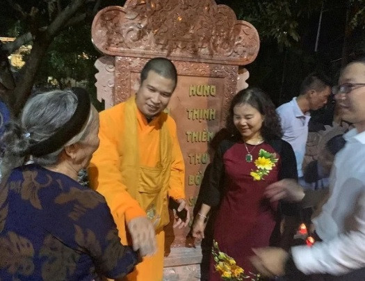 Năm 2008, Trung tâm Cô nhi viên Phật giáo Suối nguồn tình thương (nuôi dạy trẻ mồ côi) được thành lập theo quyết định của Chủ tịch UBND tỉnh Vĩnh Long. Năm 2021, Phạm Văn Cung được giao nhiệm vụ làm Giám đốc trung tâm.