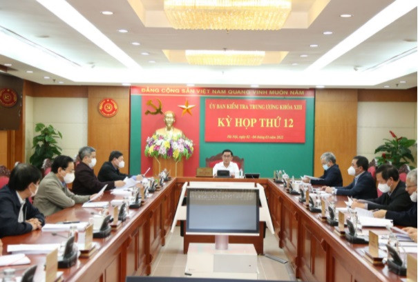 Đại tá Nguyễn Thế Anh mới bị đề nghị kỷ luật từng xin rút khỏi danh sách ứng cử ĐBQH: Tại kỳ họp thứ 12 mới đây, Ủy ban Kiểm tra Trung ương đã đề nghị Ban Bí thư xem xét, thi hành kỷ luật Đại tá Nguyễn Thế Anh, Tỉnh ủy viên, Phó Bí thư Đảng ủy, Chỉ huy trưởng BĐBP tỉnh Kiên Giang.