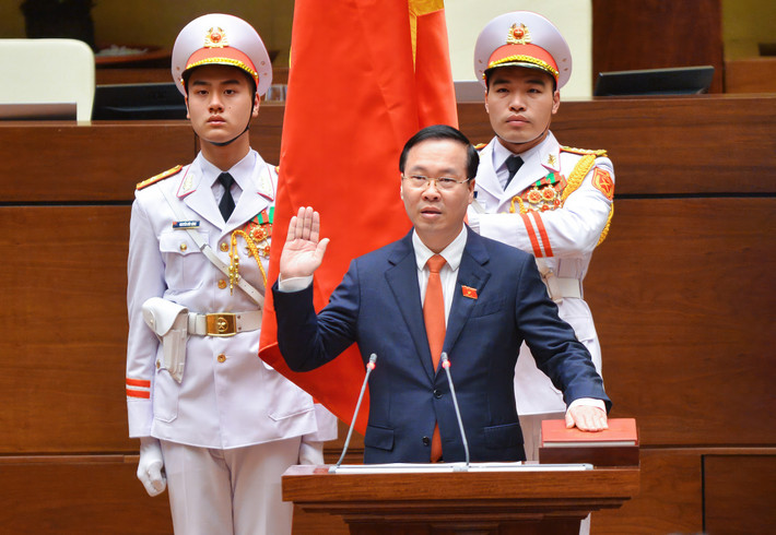 Thực hiện nghi lễ tuyên thệ nhậm chức, Chủ tịch nước Cộng hòa Xã hội chủ nghĩa Việt Nam Võ Văn Thưởng khẳng định: “Dưới cờ đỏ sao vàng thiêng liêng của Tổ quốc, trước Quốc hội và đồng bào cử tri cả nước, Tôi - Chủ tịch nước Cộng hòa xã hội chủ nghĩa Việt Nam xin tuyên thệ: Tuyệt đối trung thành với Tổ quốc, với Nhân dân, với Hiến pháp nước Cộng hòa xã hội chủ nghĩa Việt Nam; nỗ lực phấn đấu, hoàn thành tốt nhiệm vụ được Đảng, Nhà nước và Nhân dân giao phó”.