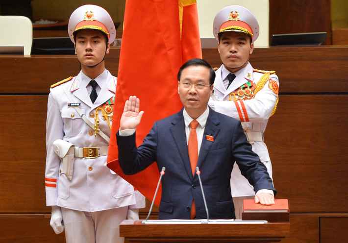 Ngay sau khi nghị quyết được thông qua, tân Chủ tịch nước Võ Văn Thưởng đã thực hiện nghi thức tuyên thệ.