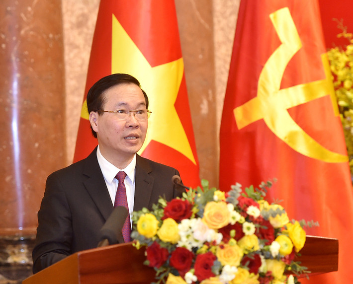 Tháng 2/2016, ông Võ Văn Thưởng được Bộ Chính trị phân công tham gia Ban Bí thư Trung ương Đảng, giữ chức vụ Trưởng ban Tuyên giáo Trung ương.
