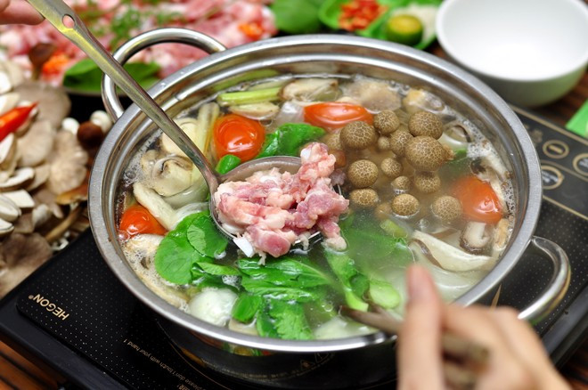 Món lẩu sườn chua. Đây là một trong những món ngon giải ngấy vừa dễ làm lại dễ ăn cho ngày đầu năm . Ảnh:baomoi