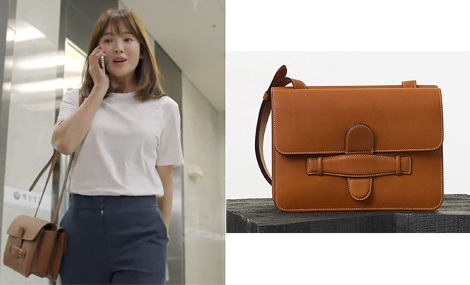 Chiếc túi hàng hiệu Celine có giá 1.950 USD (43,4 triệu đồng) được diễn viên Song Hye Kyo sử dụng trong rất nhiều cảnh quay của phim.