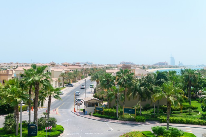 8. Căn hộ 5 phòng ngủ thuộc dự án khách sạn Palm Jumeirah, giá 17 triệu USD.