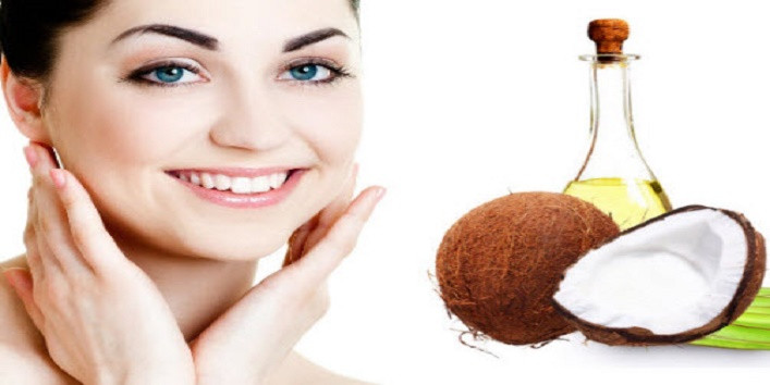 Dầu dừa giúp tăng cường sản xuất collagen và kích thích tái tạo các tế bào trong làn da của bạn. Nó có hiệu quả làm mờ các nếp nhăn và làm cho da của bạn căng mịn hơn. Ảnh: Shutterstock.