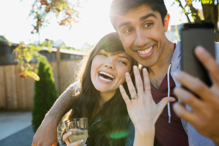2. Kết hôn sau 23 tuổi: Một nghiên cứu năm 2014 trong Tạp chí Hôn nhân và Gia đình đã phát hiện rằng những người kết hôn ở tuổi 18 có tỷ lệ ly hôn là 60%, trong khi tỷ lệ đó ở những người kết hôn sau 23 tuổi là khoảng 30%. Để tránh hôn nhân tan vỡ, bạn nên kết hôn trong tầm 23-32 tuổi. Ảnh: Getty.