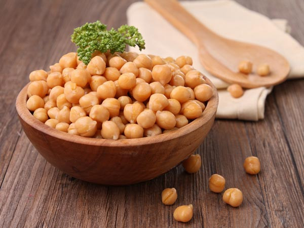 Đậu nành: Mỗi chén đậu nành nấu chín có chứa từ 8-9mg sắt. Đậu nành cũng chứa nguồn chất đạm lớn và nhiều dưỡng chất thiết yếu khác cho cơ thể. Ảnh: Boldsky.
