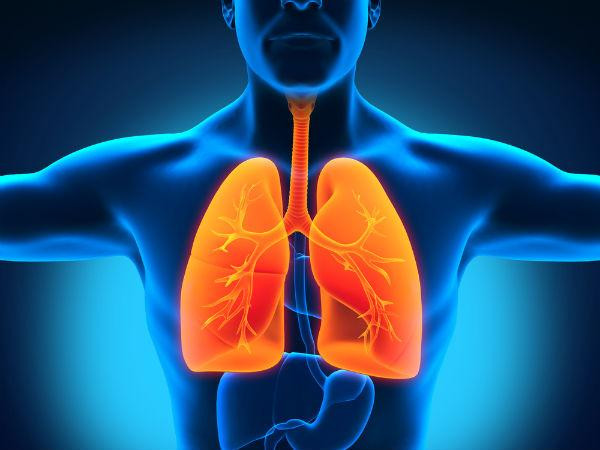 5. Điều trị bệnh suyễn và các bệnh nhiễm trùng phổi: Dầu neem có thể dùng trong điều trị bệnh hen vì dầu chứa các chất làm giảm phản ứng miễn dịch gây ra hen và dị ứng. Thêm vào đó, dầu neem cũng có hiệu quả kháng khuẩn mạnh mẽ. Ảnh: Boldsky.