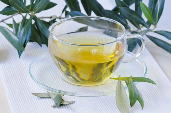 8. Giảm cân: Nếu bạn đang muốn giảm cân, trà lá ô liu sẽ là sự lựa chọn hoàn hảo dành cho bạn. Bởi trà lá ô liu hỗ trợ giảm cân nhanh chóng và hiệu quả. Ảnh: Internet.