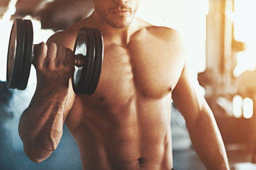 Theo thông tin đăng tải, chàng trai Tiểu Lăng, 20 tuổi, vốn là một hot boy khá nổi tiếng trên mạng xã hội ở thành phố Ninh Ba, tỉnh Chiết Giang, Trung Quốc. Tiểu Lăng ra đời sớm, không theo con đường học đại học mà học làm huấn luyện viên thể hình. (Ảnh minh họa)
