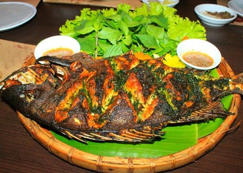 Thịt cá tươi, mềm, nhiều đạm, ít mỡ, giàu axit béo không no, so với thịt đỏ như thịt bò, thịt cừu thì phù hợp hơn với nhu cầu sức khỏe của con người hiện đại. Tuy nhiên, không phải loại cá nào cũng thích hợp để ăn, một số loại cá có thể mang độc tố tự nhiên trong cơ thể nên sẽ gây ngộ độc cho người ăn. (Ảnh minh họa)