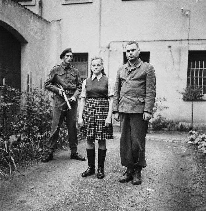 Với những "công lao" ở trại tập trung của Hitler, Grese được chính quyền phát xít trao tặng Huân chương chữ thập sắt khi mới 19 tuổi.