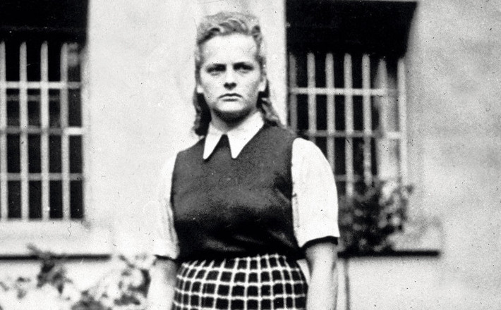 Irma Grese nổi tiếng là một trong những tay sai đắc lực của trùm phát xít Hitler. Với vẻ ngoài xinh đẹp, trẻ trung, ít ai có thể ngờ được rằng Grese lại là nữ "đồ tể" tàn bạo và khát máu của Đảng Quốc xã.