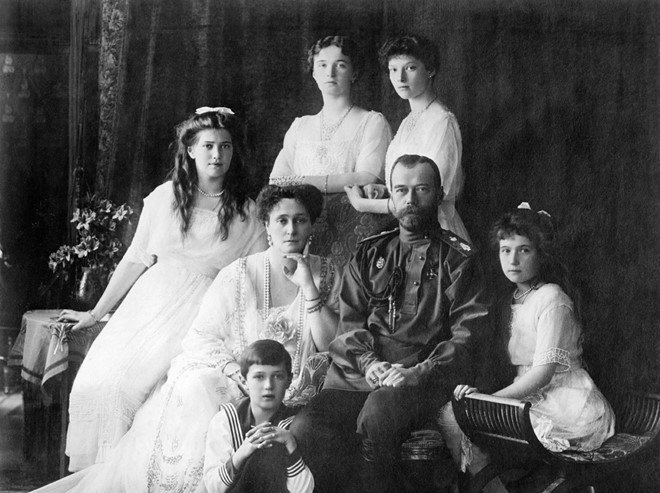 Nicholas II là Sa hoàng cuối cùng của Nga. Ông và hoàng hậu Alexandra Fyodorovna có với nhau 5 người con (4 công chúa: Olga, Tatiana, Maria, Anastasia và 1 hoàng tử: Alexi).
