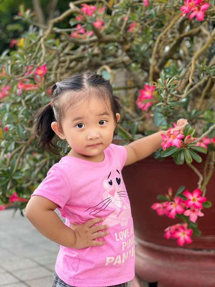 Ở cô bé lúc nào cũng toát lên sự nhanh nhẹn, đáng yêu.