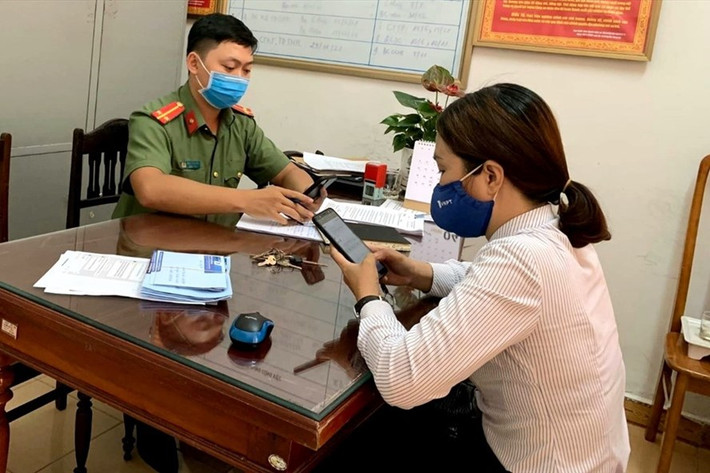Ngày 10/5 Công an tỉnh Quảng Bình đã triệu tập bà Hồ Thị Minh H. (SN 1983, trú tại tổ 1, tổ dân phố 6, phường Bắc Lý, TP Đồng Hới) để điều tra làm rõ về hành vi tung tin sai sự thật về dịch bệnh COVID-19 tại Quảng Bình.