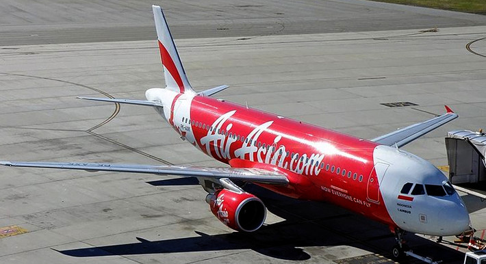 Thông số kỹ thuật cơ bản của máy bay Airbus A320-200: Trọng lượng rỗng 42.600 kg; trọng lượng cất cánh tối đa 78.000 kg; chiều dài 37,6 m; sải cánh 34,1 m; cao 11,8 m.
