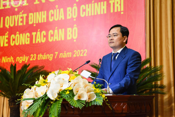 Tháng 8/2014, Hội nghị Ban Chấp hành Trung ương Đoàn lần thứ 6, khóa X, đã bầu bổ sung ông Nguyễn Anh Tuấn làm Bí thư Trung ương Đoàn nhiệm kỳ 2012-2017.
