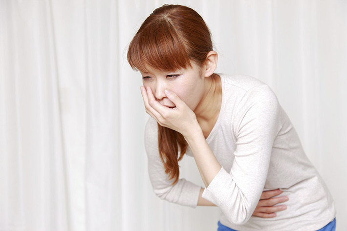 Thứ nhất là bệnh khó tiêu. Nếu không có các triệu chứng khó chịu khác mà chỉ thỉnh thoảng có tiếng sôi réo lục bục trong bụng thì có thể là do chứng khó tiêu.
