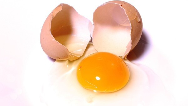 Trong trường hợp nặng, bệnh nhân nhiễm khuẩn Salmonella thậm chí có thể tử vong. Nếu bạn muốn tránh trường hợp rủi ro chết người người này, hãy rửa sạch trứng trước khi nấu và nấu chín trứng hoàn hoàn.
