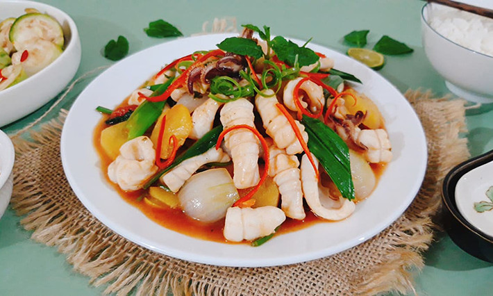 Thể trạng không tốt dễ bị các năng lượng xấu xâm nhập. Tháng cô hồn lại là tháng âm khí nặng nhất. Việc ăn mực sẽ khiến sức khỏe suy nhược và gặp phải nhiều điều xui xẻo trong cuộc sống.