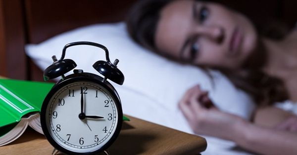Về lâu dài, điều này sẽ dẫn đến suy giảm chất lượng giấc ngủ, thậm chí còn khiến hệ thần kinh bị rối loạn, trong trường hợp nghiêm trọng có thể gây trầm cảm, không có lợi cho sức khỏe, mong các bạn kịp thời đi khám và điều trị.