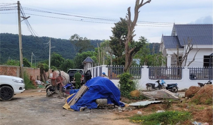 Thông tin vụ án, trưa 27/10/2022, tại khu đất thuộc tổ 12, (ấp Bến Tràm, xã Cửa Dương, TP Phú Quốc) đã xảy ra cuộc “đụng độ” để giải quyết mâu thuẫn, tranh chấp đất đai giữa băng nhóm Hai Lượng do Võ Văn Lượng cầm đầu và băng nhóm Thái “Bus” do Nguyễn Văn Thái (Thái “Bus”) cầm đầu, hậu quả 2 người chết, 4 người bị thương.