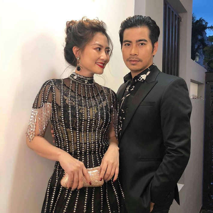 "Đến được với nhau là duyên, sống bên nhau là nợ. Hãy nghĩ đơn giản thôi chị Lan nha! Em vẫn mong ở đoạn đường mới anh chị sẽ gặt hái thành công và hạnh phúc", một fan bình luận.