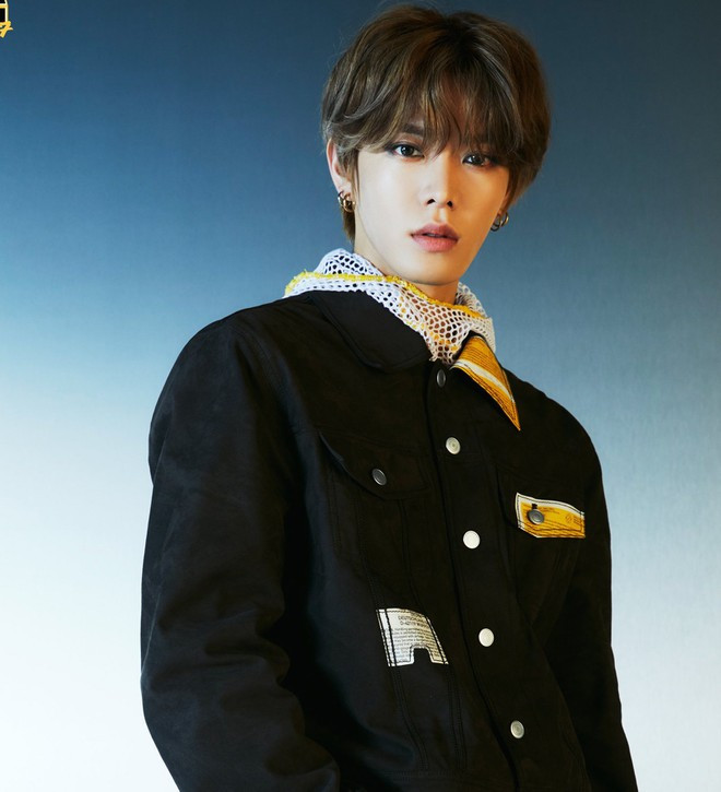 10. Yuta Nakamoto (NCT 127): Nakamoto là idol người Nhật duy nhất làm việc tại SM. Anh gây ấn tượng bởi vẻ đẹp như từ trong truyện tranh bước ra, cùng với gu ăn mặc luôn khiến người khác phải trầm trồ.