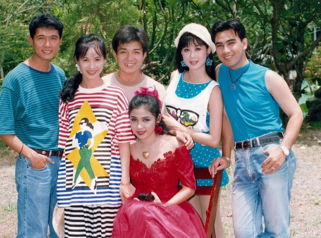 Điện ảnh Việt Nam cuối thập niên 1980 đầu 1990 chứng kiến sự lên ngôi của dòng phim "mì ăn liền" rất đắt khách. Những cái tên như Việt Trinh, Lý Hùng, Diễm Hương, Lê Công Tuấn Anh, Lê Tuấn Anh... trở thành ngôi sao nổi tiếng, tạo dấu ấn sâu sắc trong lòng công chúng.