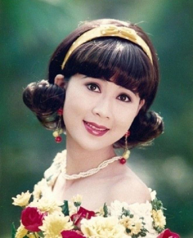 Sau vai Ngân Hà trong bộ phim truyền hình Những nẻo đường phù sa của đạo diễn Châu Huế, nữ diễn viên quyết định rời xa màn ảnh khiến nhiều người hâm mộ phải tiếc nuối.