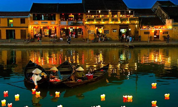 Trang web du lịch nổi tiếng thế giới TripAdvisor công bố danh sách 25 điểm đến tốt nhất thế giới 2017, trong đó, Hội An của Việt Nam xếp thứ 13.