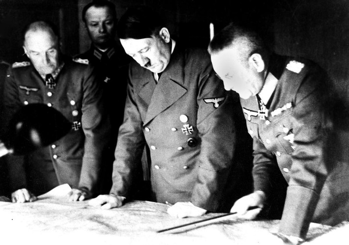 Thất bại tại Stalingrad đã báo hiệu sự suy tàn của phát xít Đức. Các nhà sử học gọi trận Stalingrad là “bước ngoặt lịch sử” của Chiến tranh thế giới thứ hai khi mở đầu cho ngày tàn ngày càng đến gần của Đế chế thứ Ba.