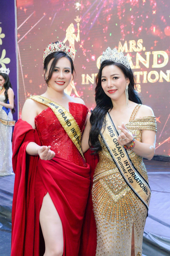 Được biết, ngày 3/12 tới đây, Minh Huệ sẽ cùng đương kim Hoa hậu Phan Kim Oanh trở về nước. Sau cuộc thi, Minh Huệ và Hoa hậu Phan Kim Oanh đã có chuyến thiện nguyện tại Myanmar và khẳng định sẽ làm nhiều việc hữu ích cho cộng đồng.
