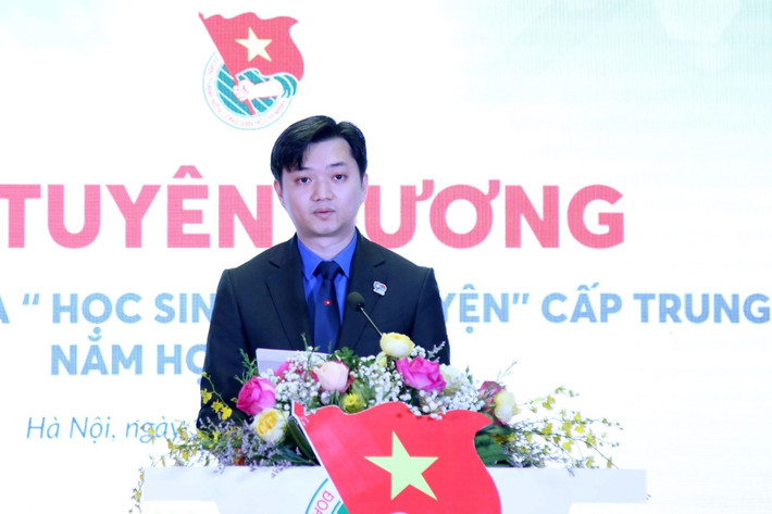 Phát biểu nhận nhiệm vụ, tân Chủ tịch TƯ Hội SVVN Nguyễn Minh Triết bày tỏ, đây là niềm vinh dự nhưng cũng đồng thời là nhiệm vụ, trách nhiệm lớn lao mà tổ chức Hội Sinh viên Việt Nam các cấp và hội viên, sinh viên Việt Nam giao phó.
